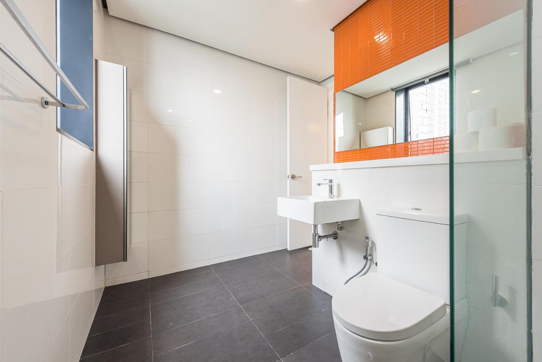 Arcoris Mont Kiara 18# Muji 原木 2bedroom With Balcony Coner #1-4 Pax Kuala Lumpur