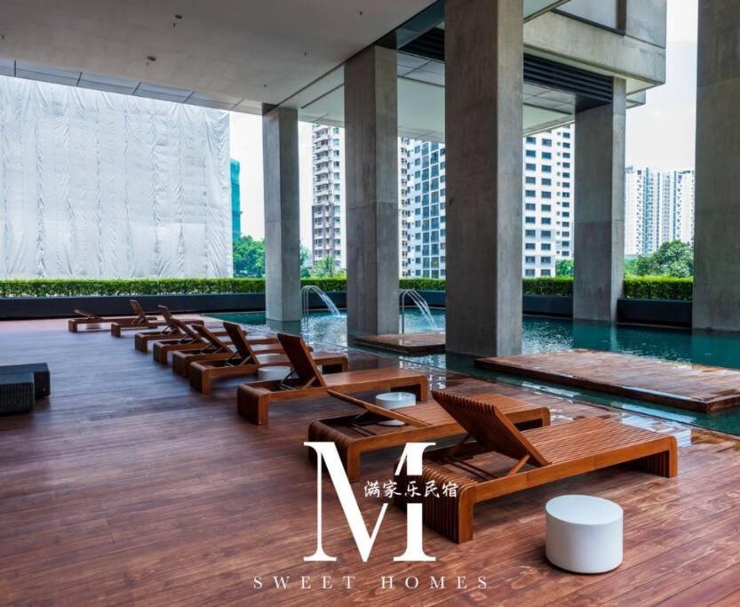 Pangsapuri Arcoris Mont Kiara 18# Muji 原木 2bedroom With Balcony Coner #1-4 Pax *