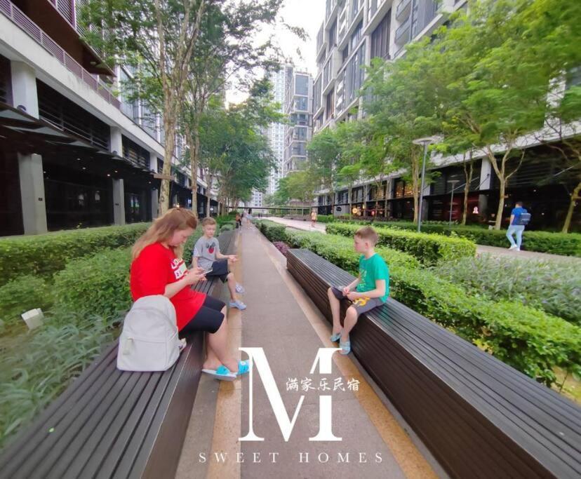 Pangsapuri Arcoris Mont Kiara 18# Muji 原木 2bedroom With Balcony Coner #1-4 Pax *